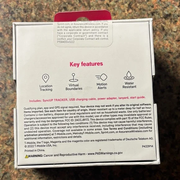 T-Mobile SyncUP Tracker with USB Charging Cable - Picture 2 of 3